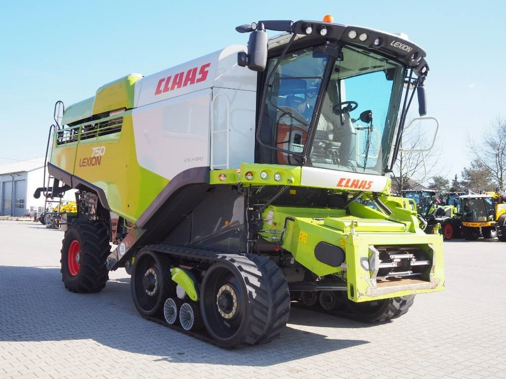Claas Lexion 750TT GPS + V930 - Ceifeira debulhadora: foto 4 Claas Lexion 750TT GPS + V930 - Ceifeira debulhadora: foto 4