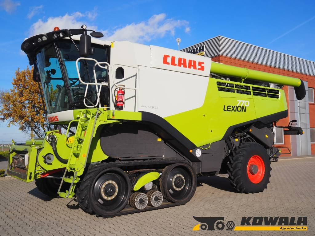 Claas Lexion 770TT 4x4 + V1200 - Ceifeira debulhadora: foto 1 Claas Lexion 770TT 4x4 + V1200 - Ceifeira debulhadora: foto 1