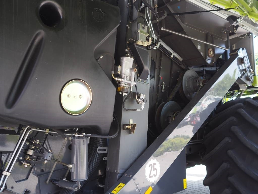 Ceifeira debulhadora Claas Tucano 570 + V770: foto 10