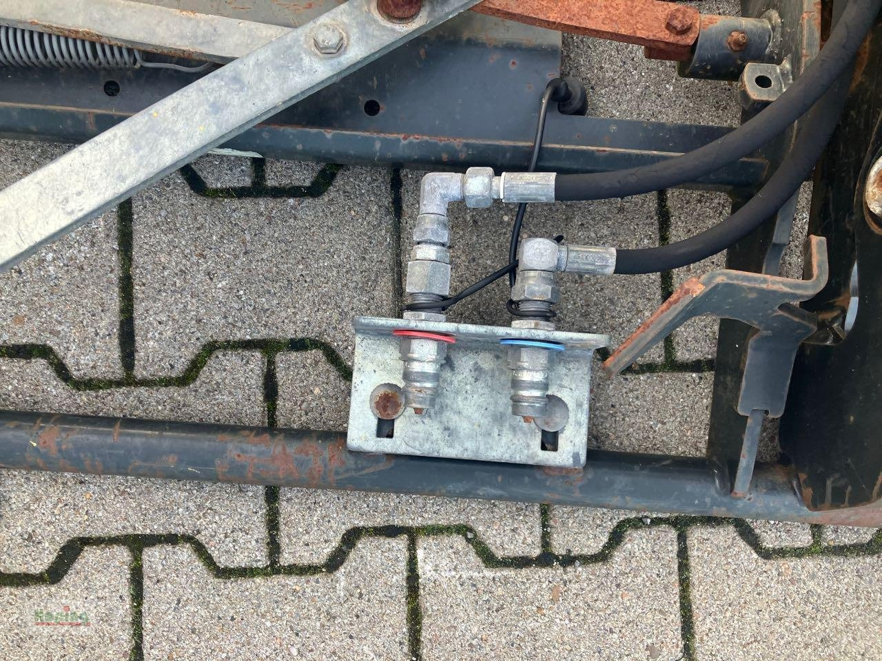 Baas 50+4 - Carregador frontal para o trator: foto 5 Baas 50+4 - Carregador frontal para o trator: foto 5