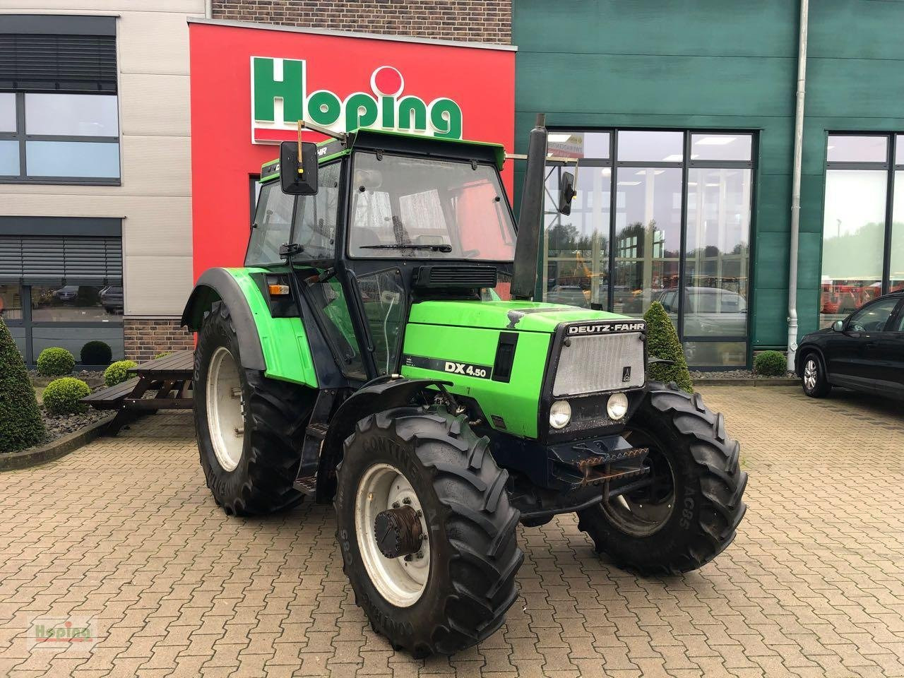 Deutz-Fahr DX 4.50 - Trator: foto 1 Deutz-Fahr DX 4.50 - Trator: foto 1