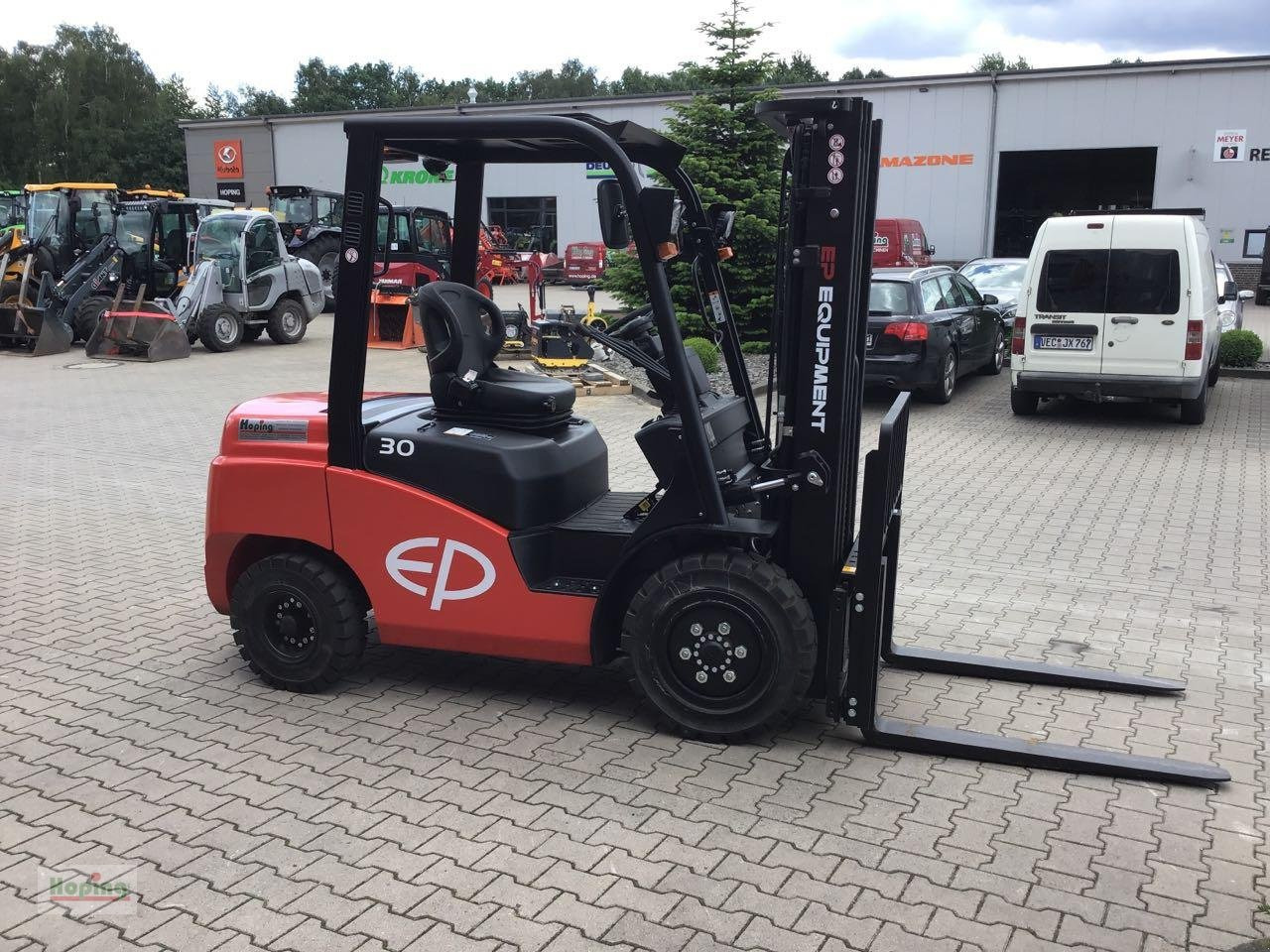 EP Equipment CPCD30T8 - Empilhadeira a diesel: foto 5 EP Equipment CPCD30T8 - Empilhadeira a diesel: foto 5