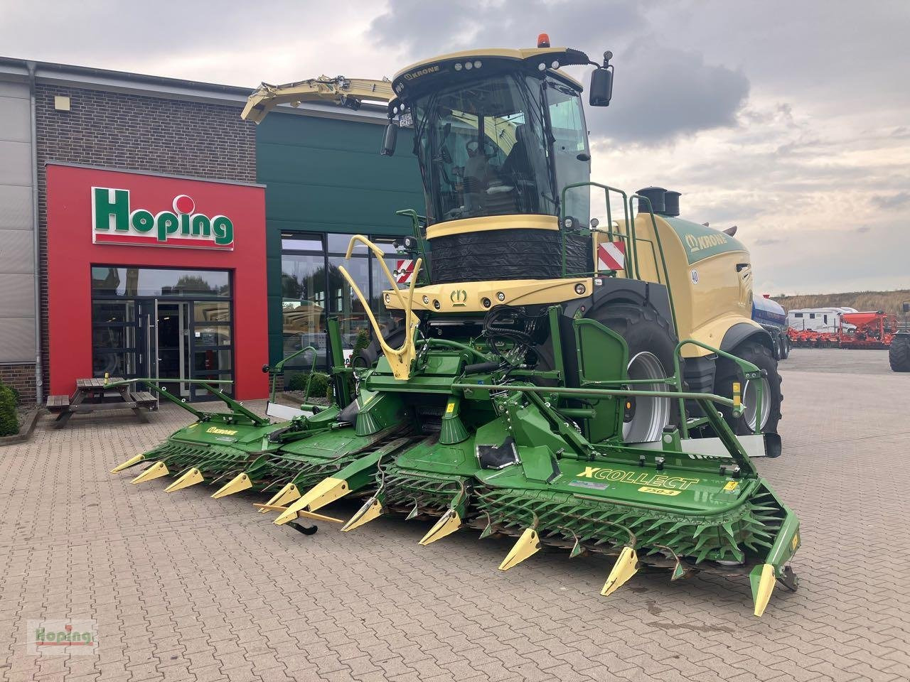 Krone Big X 780 - Picadora de forragem automotriz: foto 1 Krone Big X 780 - Picadora de forragem automotriz: foto 1