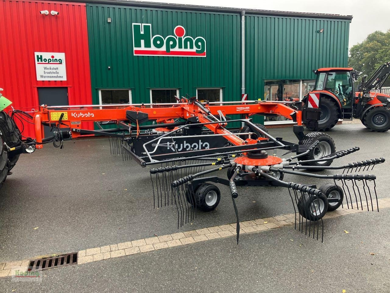 Kubota RA 2580 - Ancinho enleirador: foto 1 Kubota RA 2580 - Ancinho enleirador: foto 1