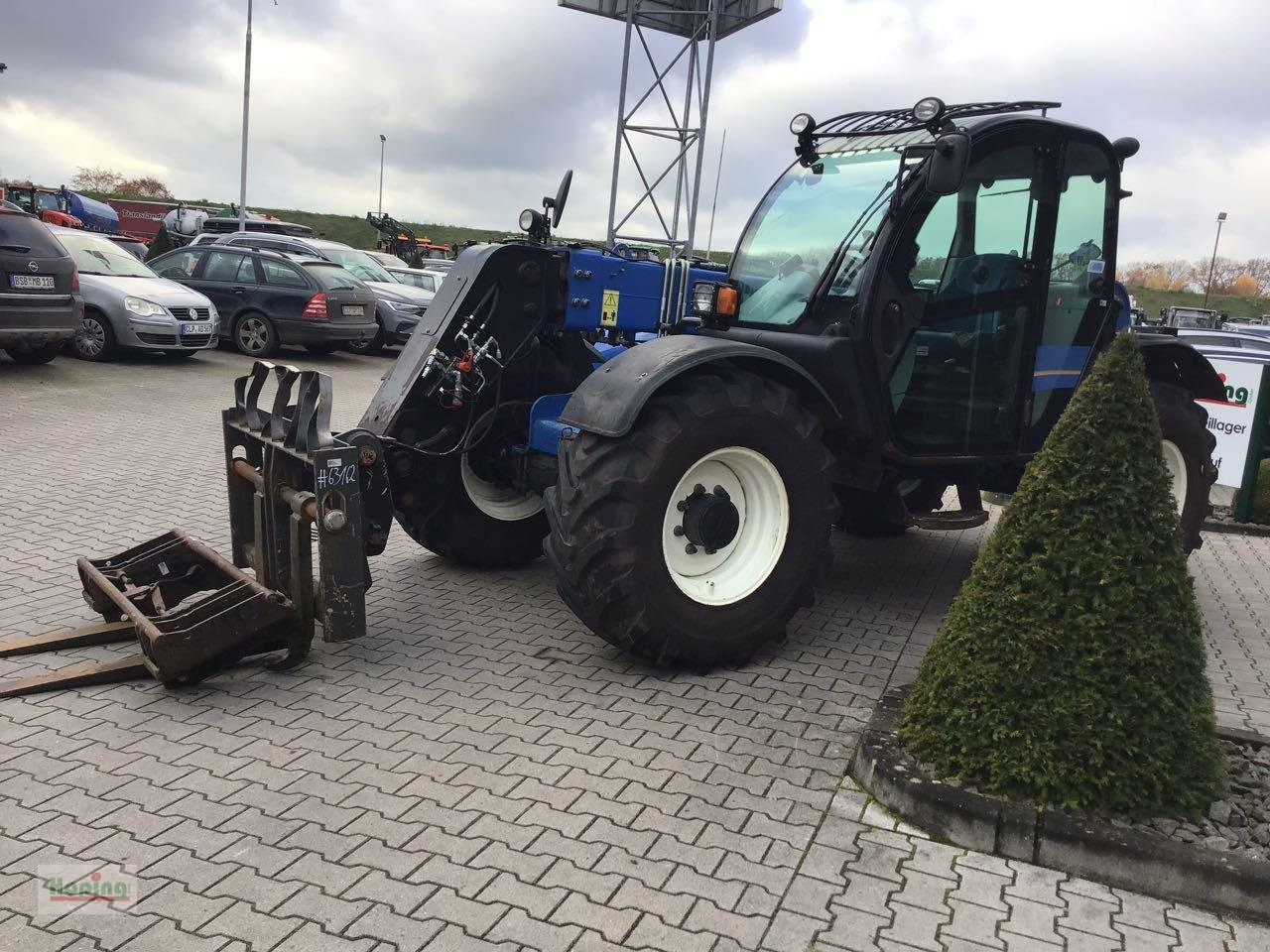 New Holland LM 742 - Empilhador telescópico: foto 4 New Holland LM 742 - Empilhador telescópico: foto 4