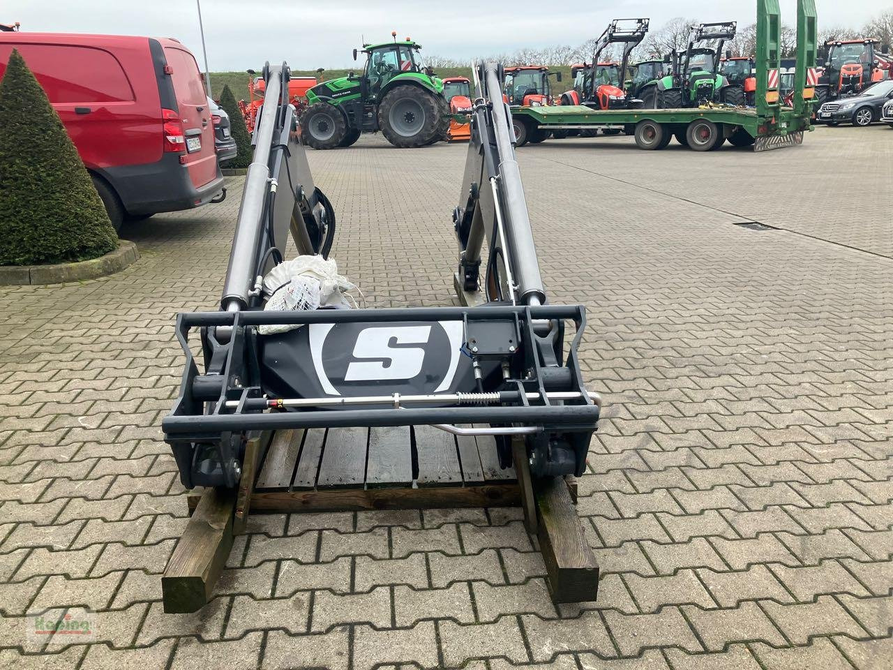 Stoll FZ 41-25 - Carregador frontal para o trator: foto 4 Stoll FZ 41-25 - Carregador frontal para o trator: foto 4