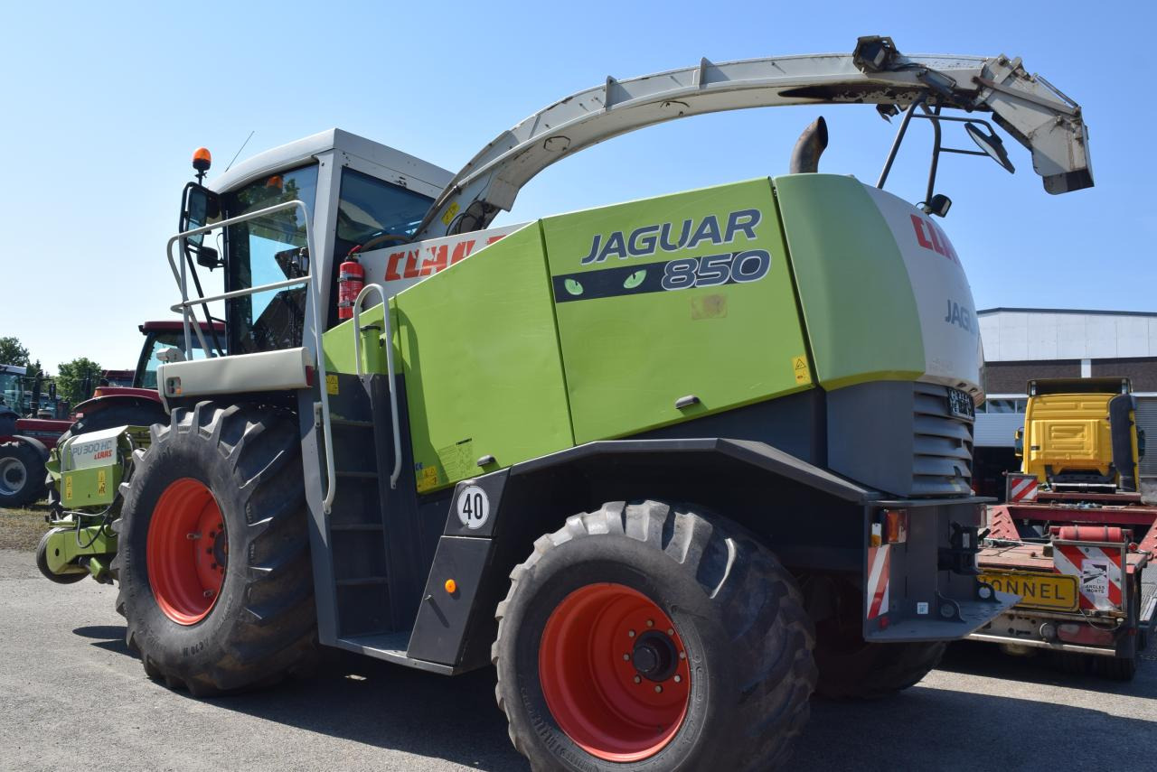 CLAAS Jaguar 850 Speedstar - Picadora de forragem automotriz: foto 4 CLAAS Jaguar 850 Speedstar - Picadora de forragem automotriz: foto 4