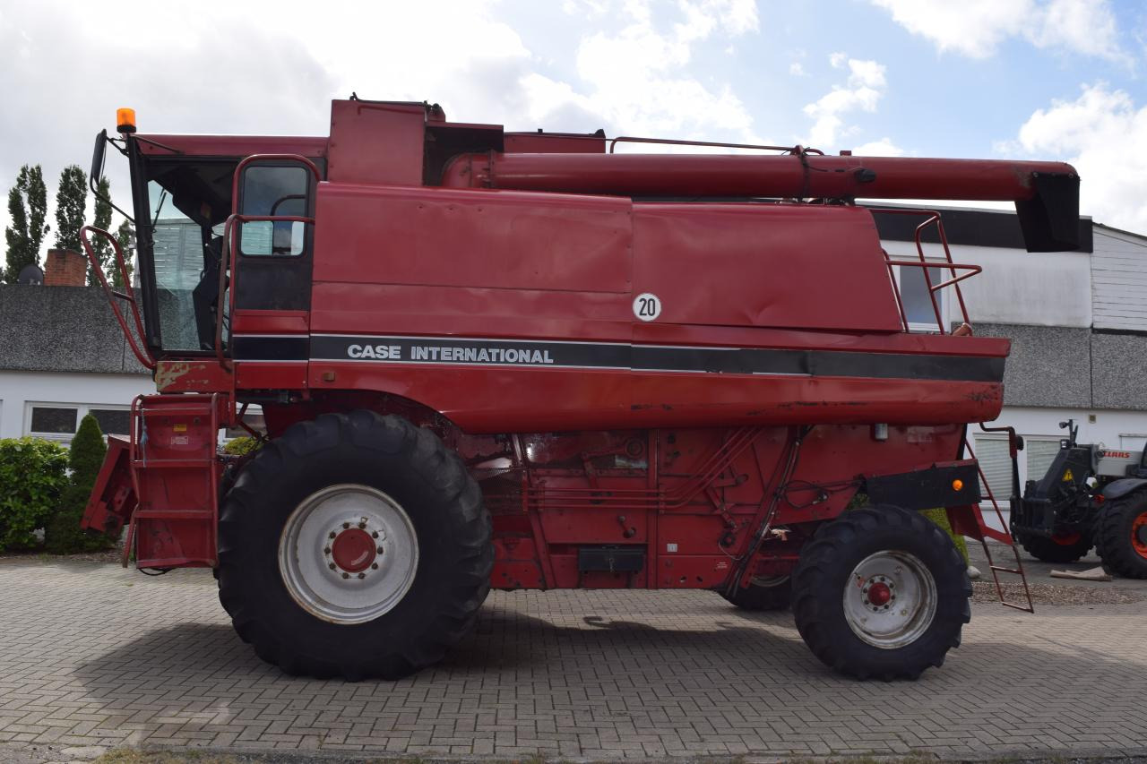 Case-IH 1680 Axial - Ceifeira debulhadora: foto 3 Case-IH 1680 Axial - Ceifeira debulhadora: foto 3