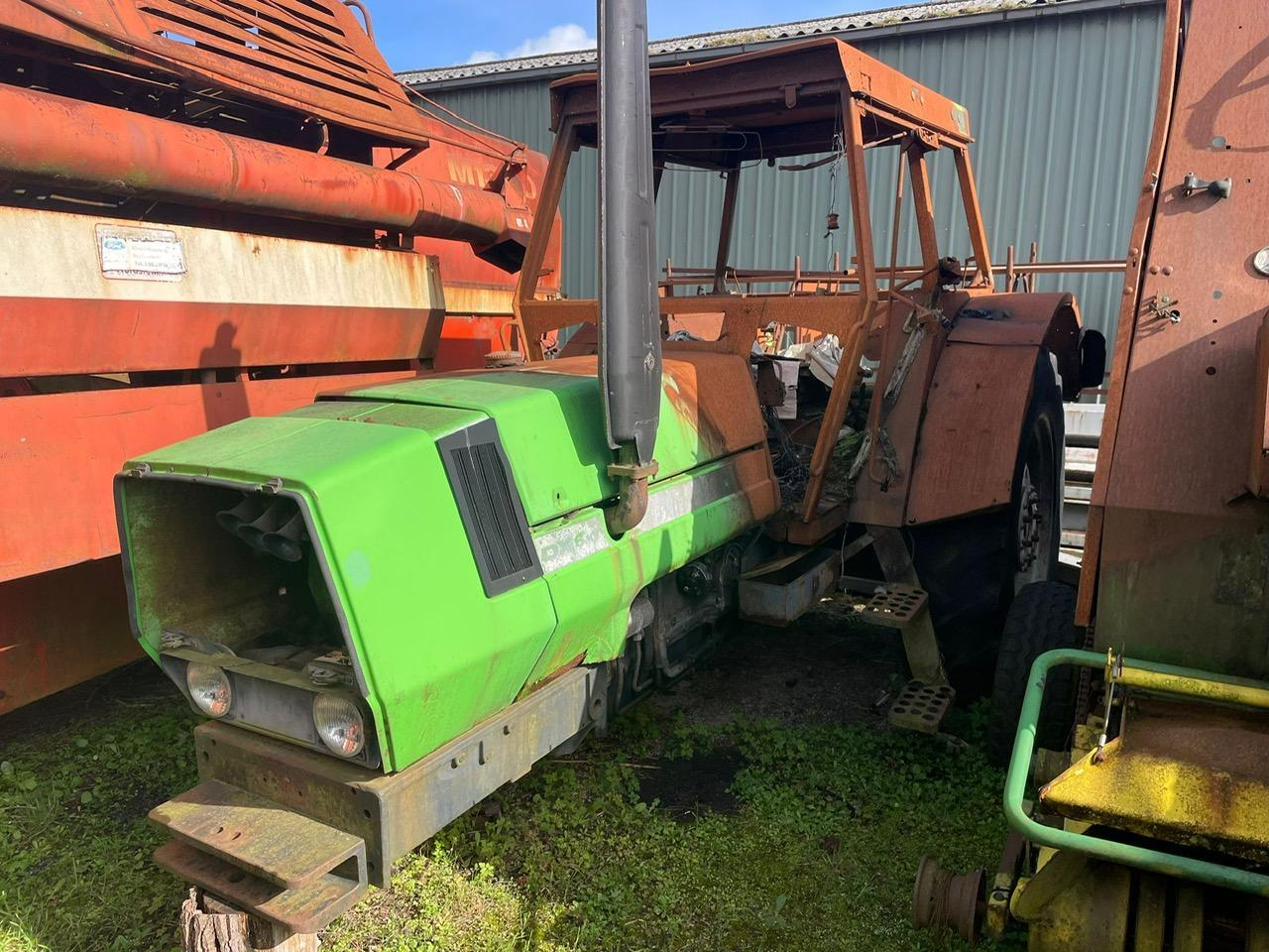Deutz-Fahr DX 6.10 *zur Teileverwertung* - Trator: foto 1 Deutz-Fahr DX 6.10 *zur Teileverwertung* - Trator: foto 1