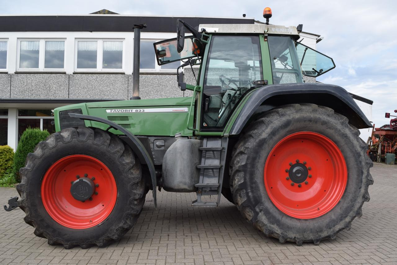 Fendt Favorit 822 - Trator: foto 1 Fendt Favorit 822 - Trator: foto 1