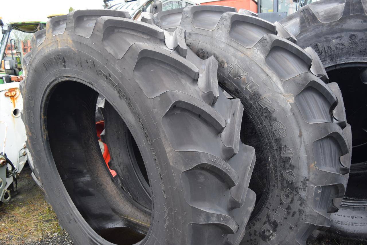 Firestone 460/85R42 - Pneu: foto 1 Firestone 460/85R42 - Pneu: foto 1