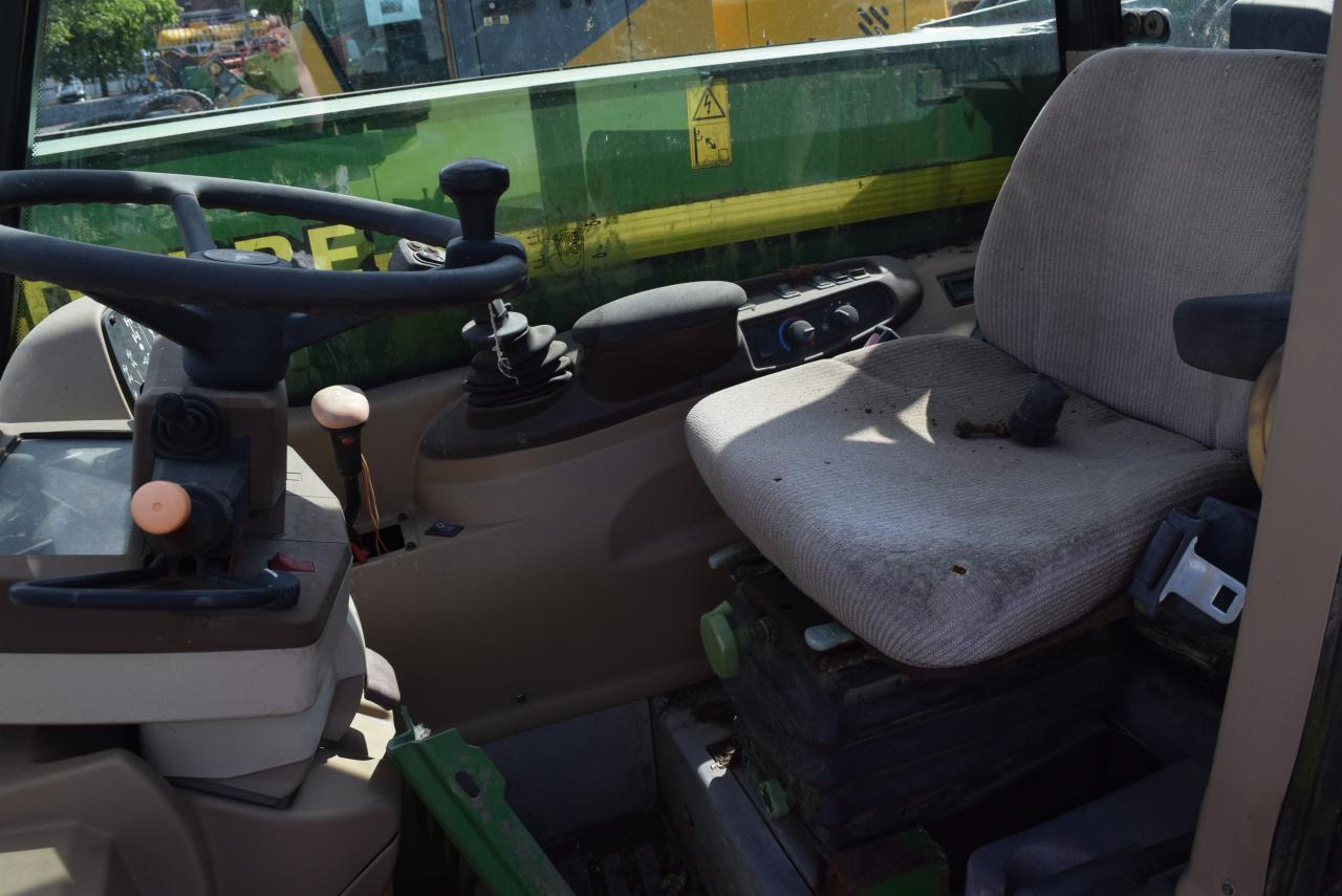 John Deere 3200 - Empilhador telescópico: foto 5 John Deere 3200 - Empilhador telescópico: foto 5