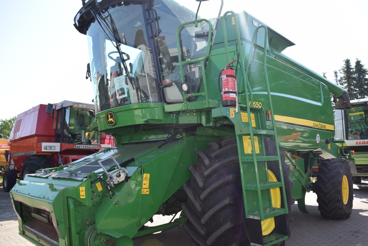 John Deere W 650 - Ceifeira debulhadora: foto 2 John Deere W 650 - Ceifeira debulhadora: foto 2