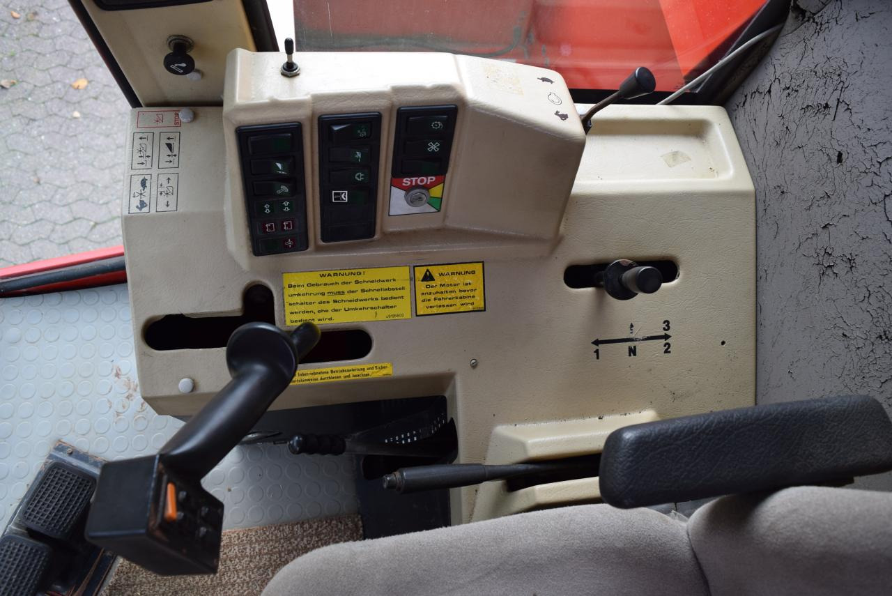 Ceifeira debulhadora Massey Ferguson MF 38: foto 8