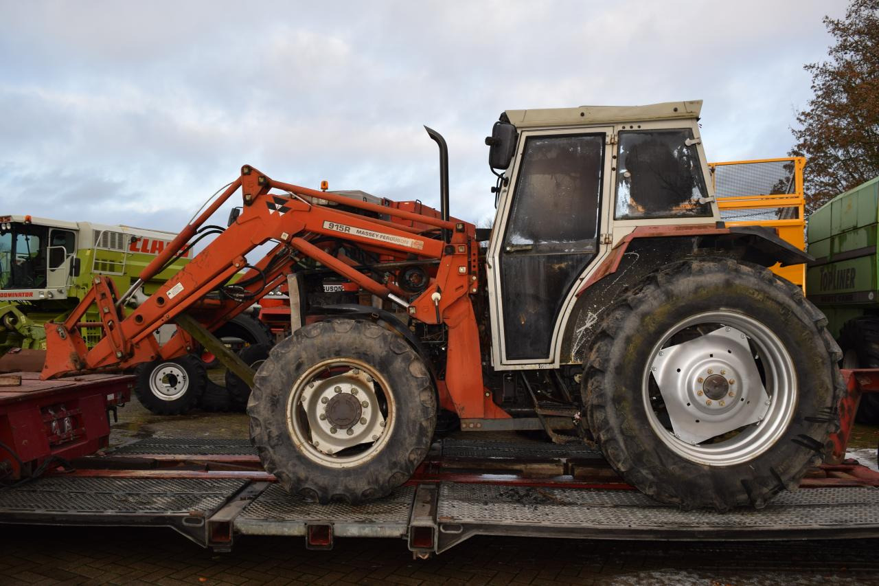 Massey Ferguson MF 390 T *Brandschaden* - Trator: foto 1 Massey Ferguson MF 390 T *Brandschaden* - Trator: foto 1