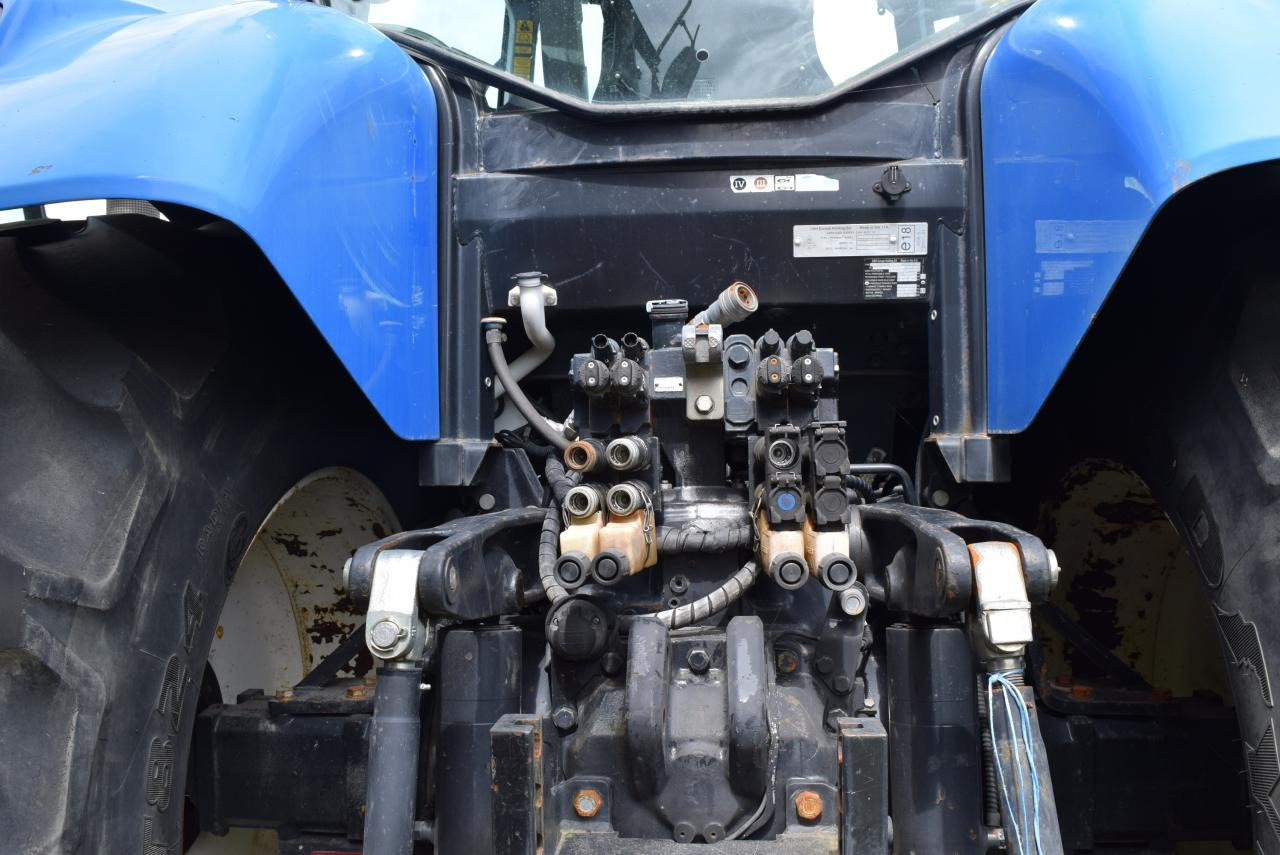New Holland T 7040 - Trator: foto 5 New Holland T 7040 - Trator: foto 5
