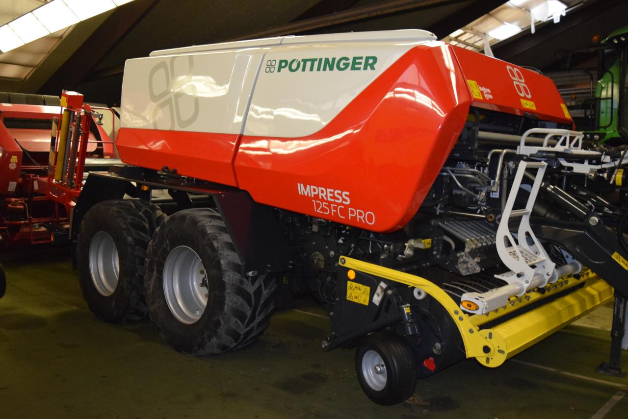 Pöttinger Impress 125 FC Pro *Press-Wickelkombinationen* - Enfardadeira de fardos redondos: foto 1 Pöttinger Impress 125 FC Pro *Press-Wickelkombinationen* - Enfardadeira de fardos redondos: foto 1