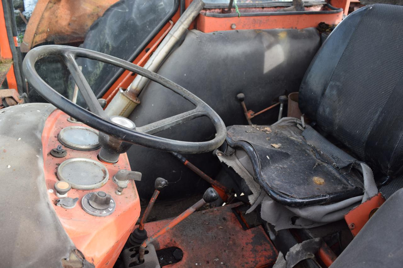 Trator Renault 651: foto 7