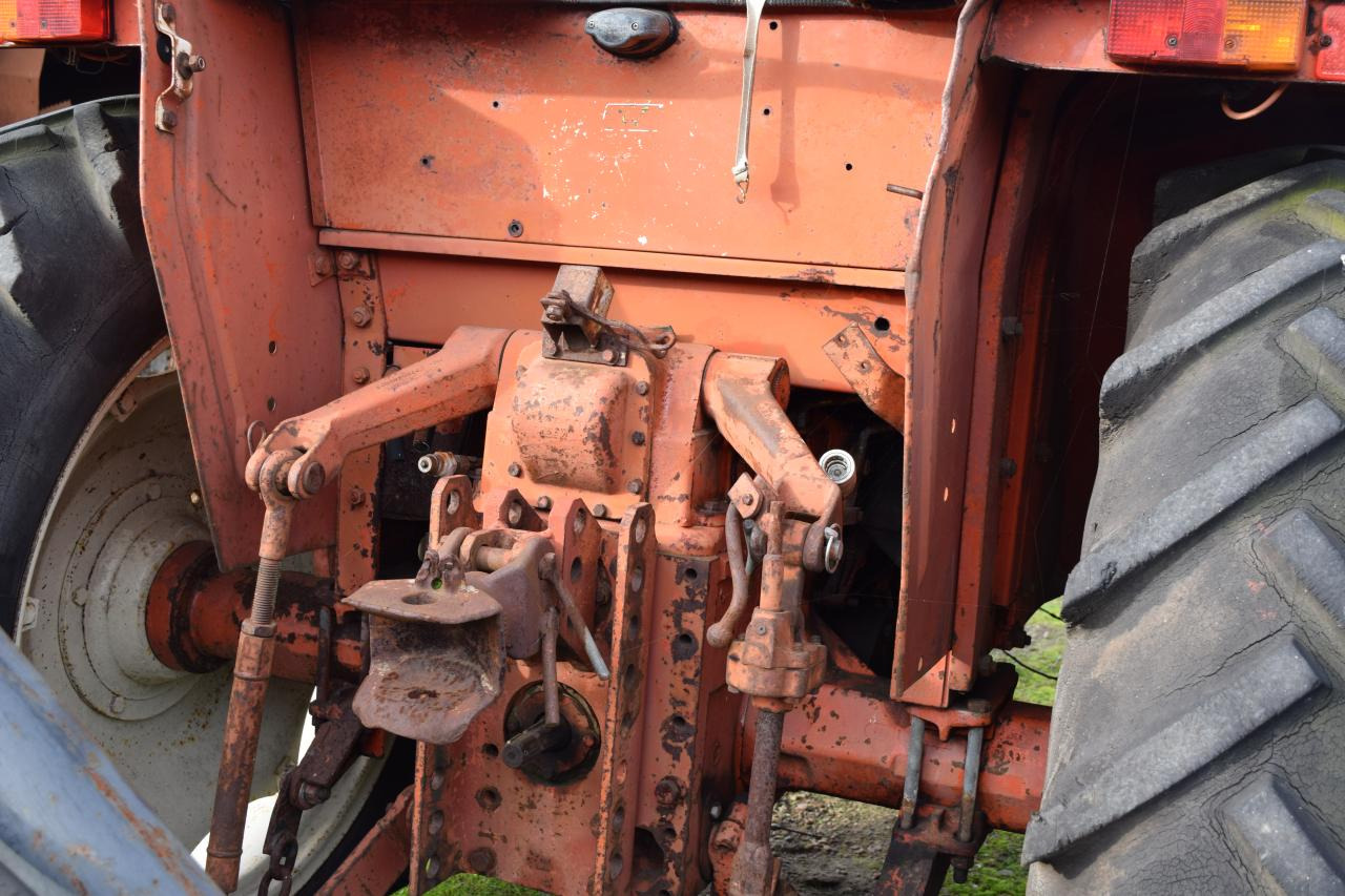 Trator Renault 651: foto 6