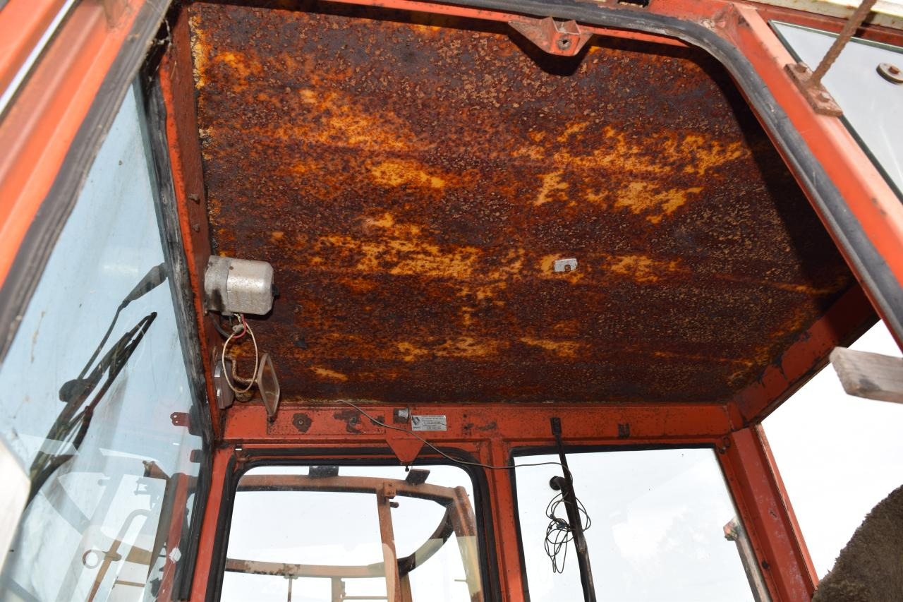 Trator Renault 651: foto 9