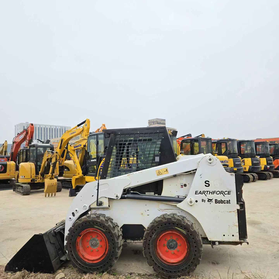BOBCAT S16 - Mini carregadeira: foto 2 BOBCAT S16 - Mini carregadeira: foto 2