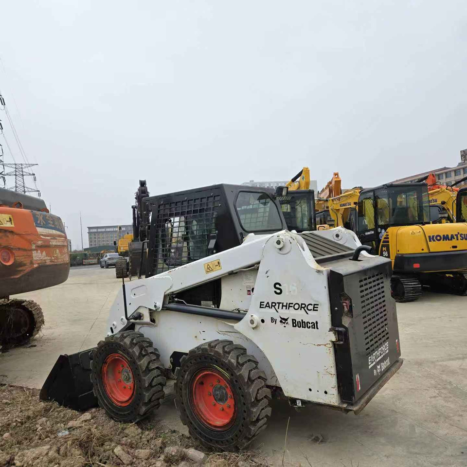 BOBCAT S16 - Mini carregadeira: foto 1 BOBCAT S16 - Mini carregadeira: foto 1