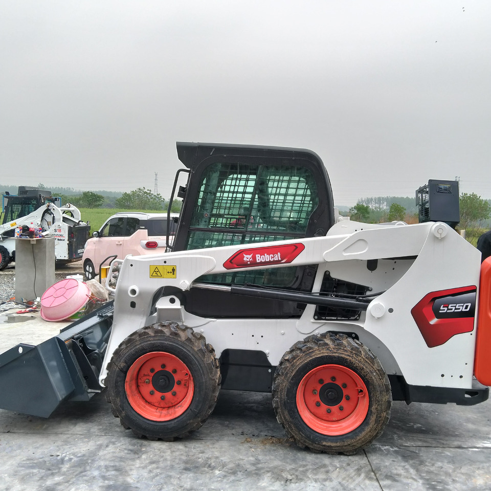 Locação de BOBCAT S550 BOBCAT S550: foto 6