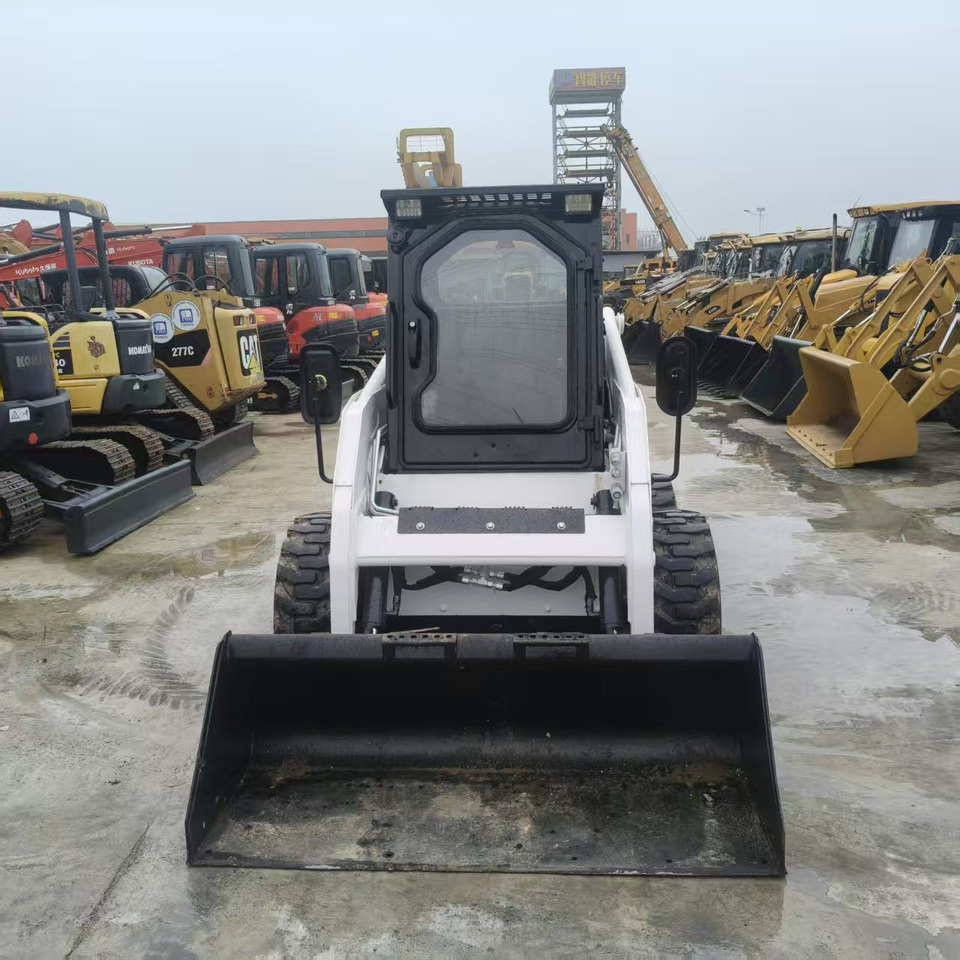 Mini carregadeira Bobcat S300: foto 8