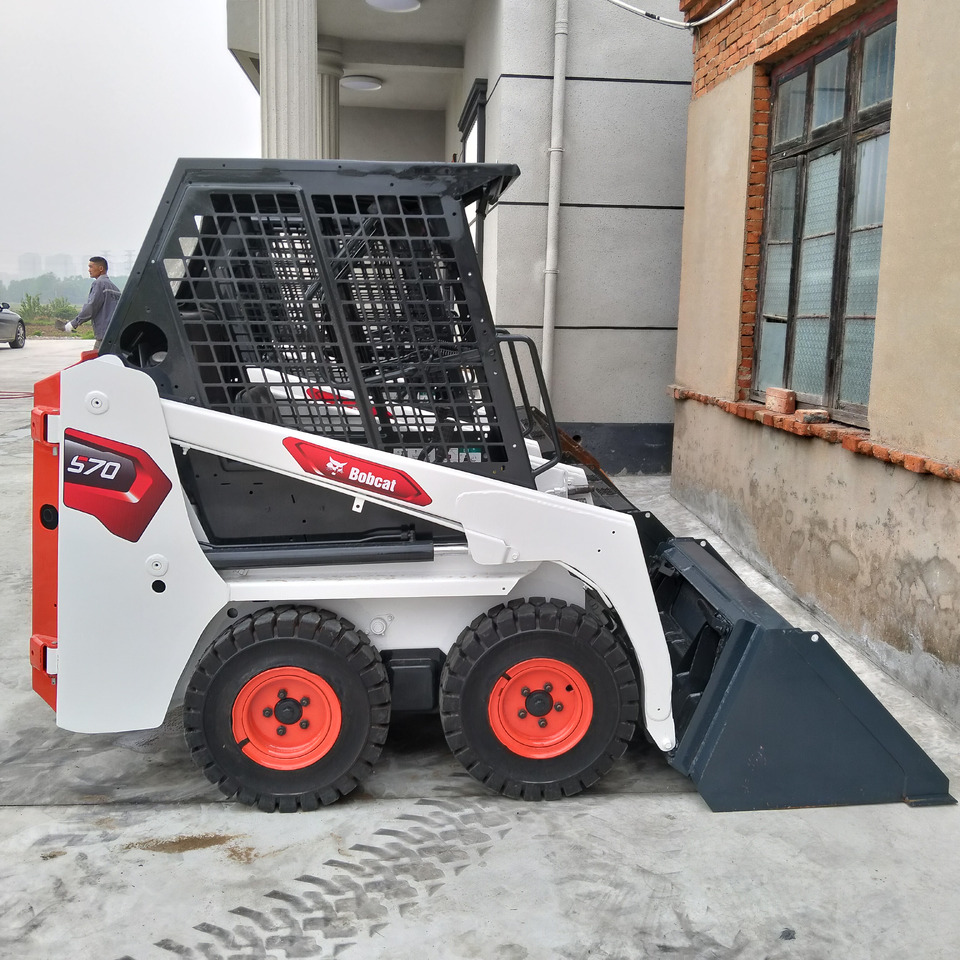 Bobcat S70 - Mini carregadeira: foto 1 Bobcat S70 - Mini carregadeira: foto 1