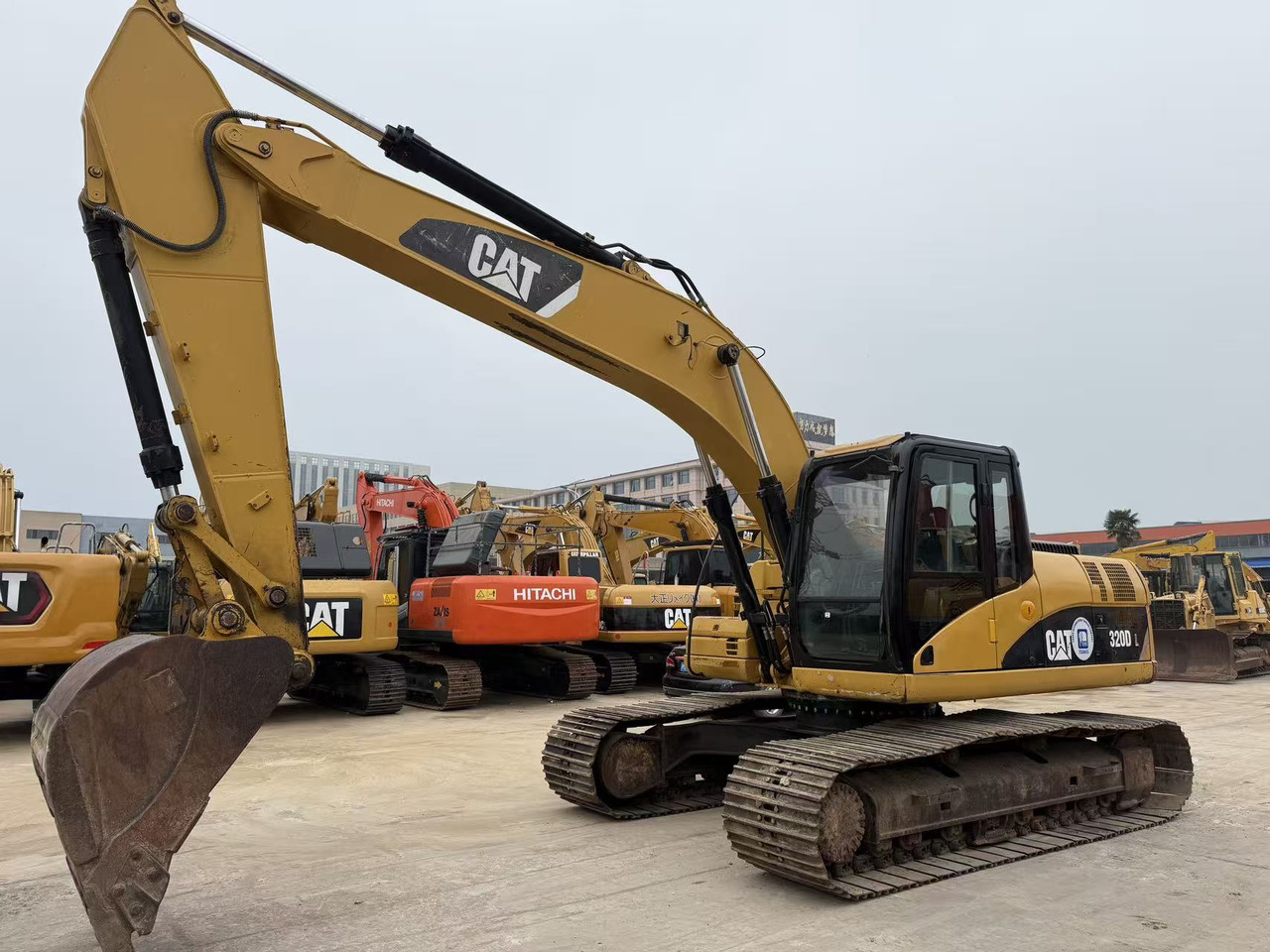 CAT 320D - Escavadora de rastos: foto 1 CAT 320D - Escavadora de rastos: foto 1