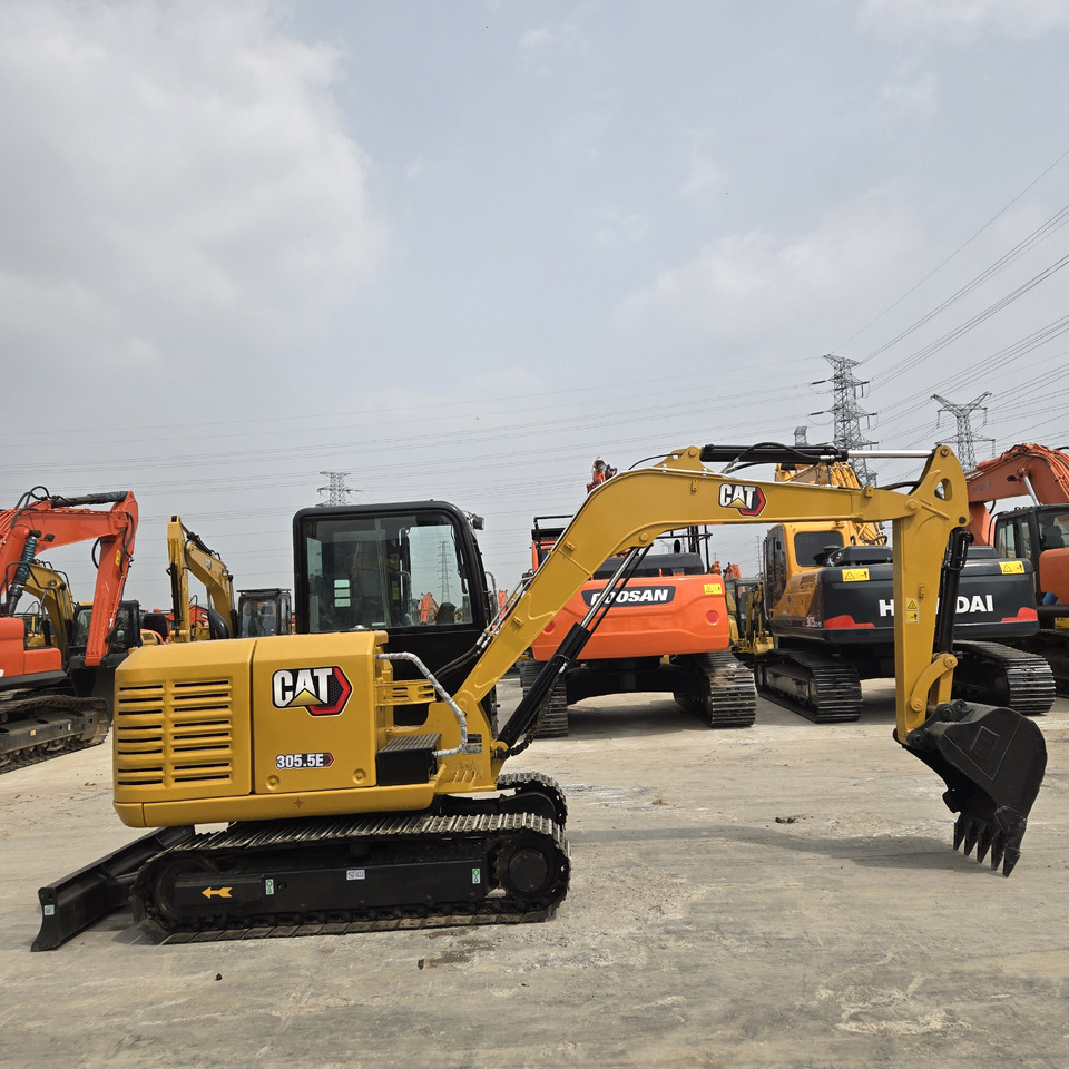CATERPILLAR 305.5 - Mini escavadeira: foto 1 CATERPILLAR 305.5 - Mini escavadeira: foto 1