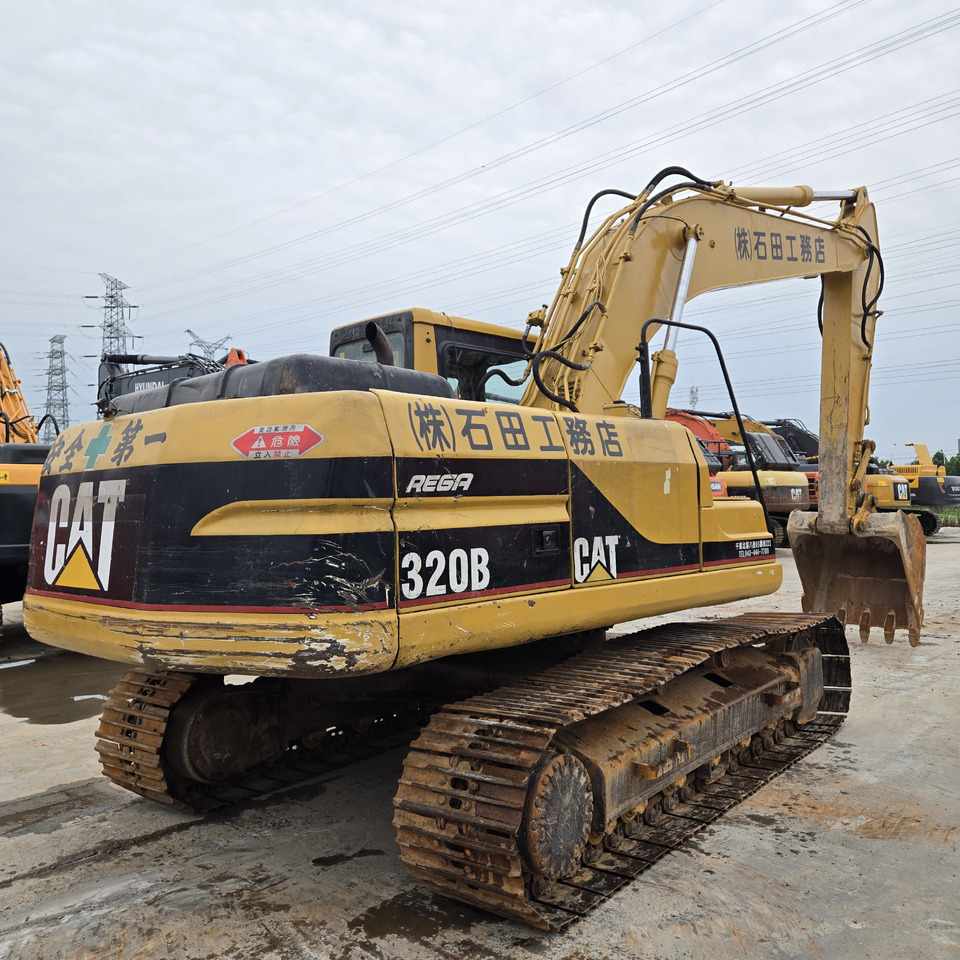 CATERPILLAR 320B - Escavadora de rastos: foto 4 CATERPILLAR 320B - Escavadora de rastos: foto 4