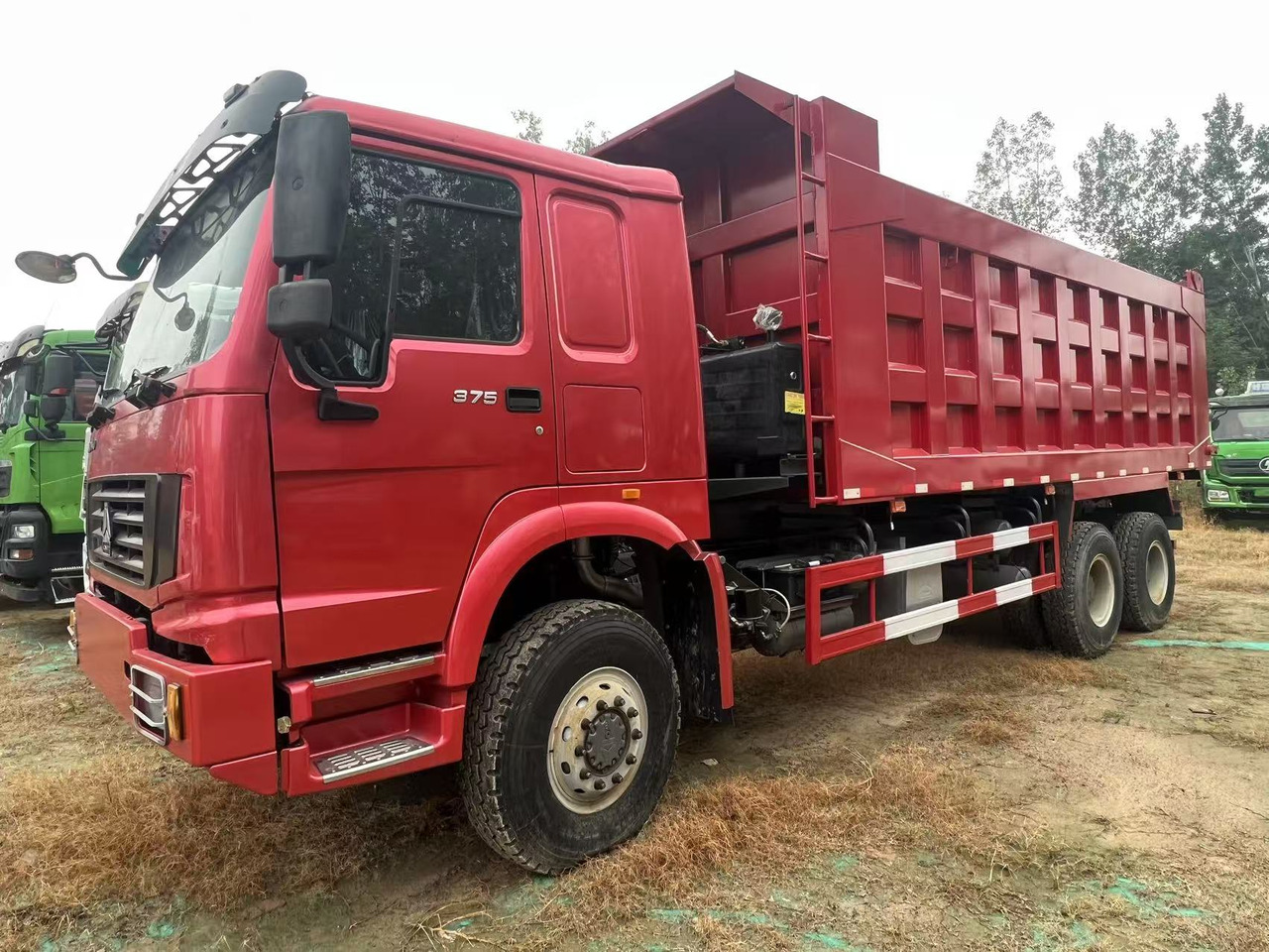 SINOTRUK HOWO - Caminhão: foto 5 SINOTRUK HOWO - Caminhão: foto 5