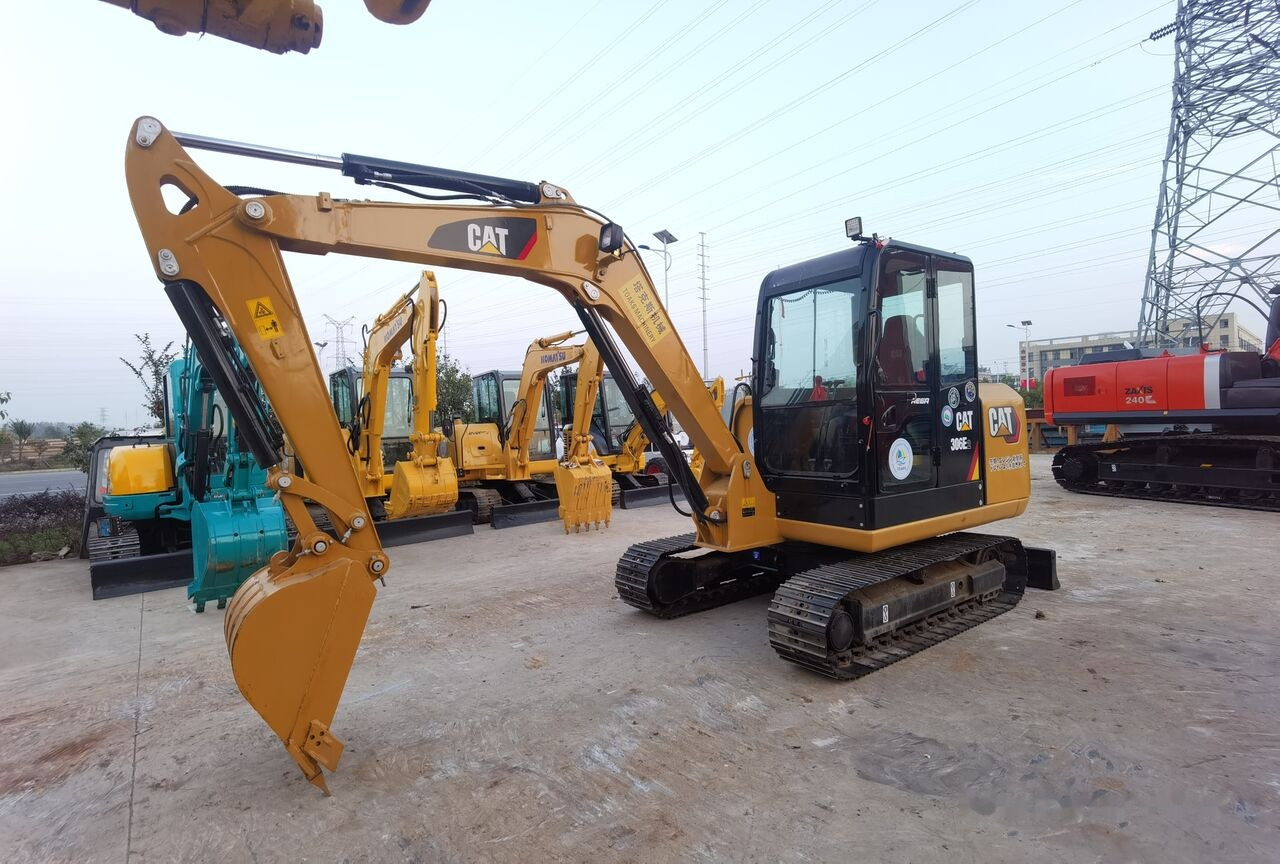 Caterpillar 306E2 - Mini escavadeira: foto 1 Caterpillar 306E2 - Mini escavadeira: foto 1