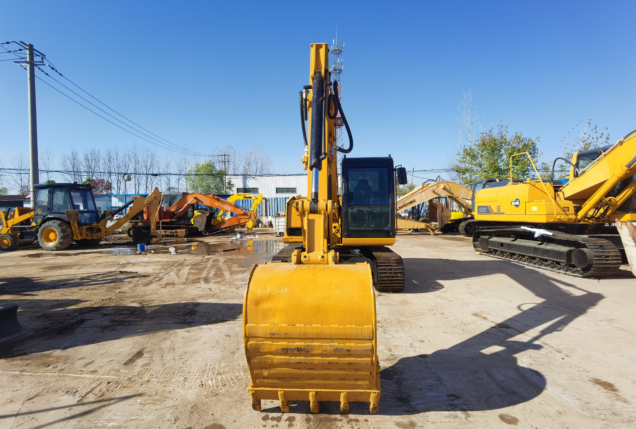 Caterpillar 308E2 - Mini escavadeira: foto 1 Caterpillar 308E2 - Mini escavadeira: foto 1