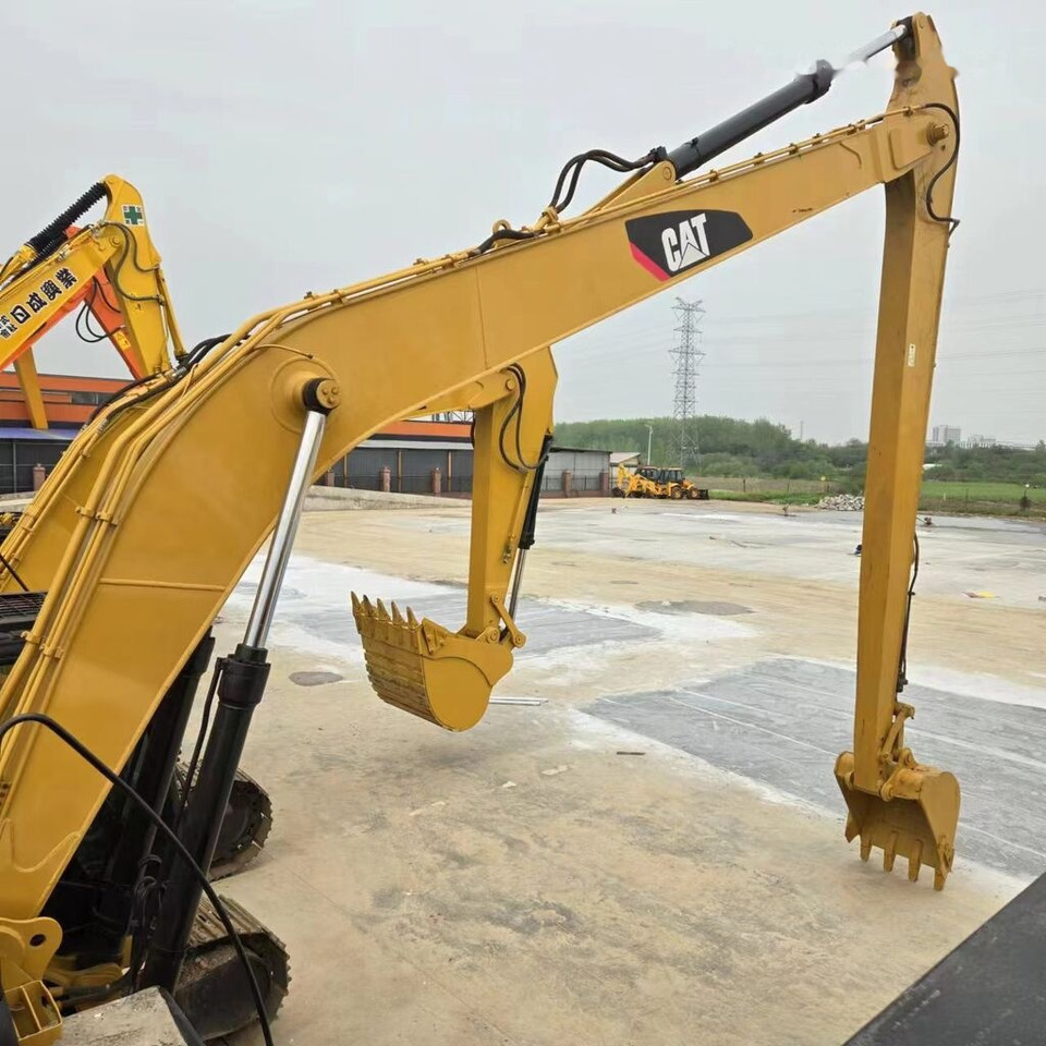 Caterpillar 330D With Long Reach Arm - Escavadora de rastos: foto 1 Caterpillar 330D With Long Reach Arm - Escavadora de rastos: foto 1