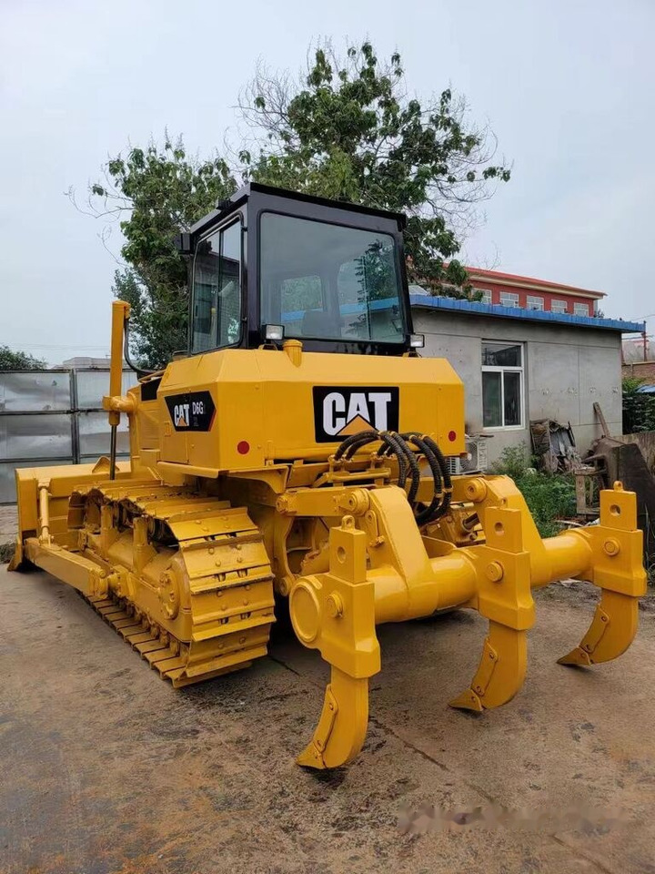 Caterpillar D6G - Buldôzer: foto 1 Caterpillar D6G - Buldôzer: foto 1