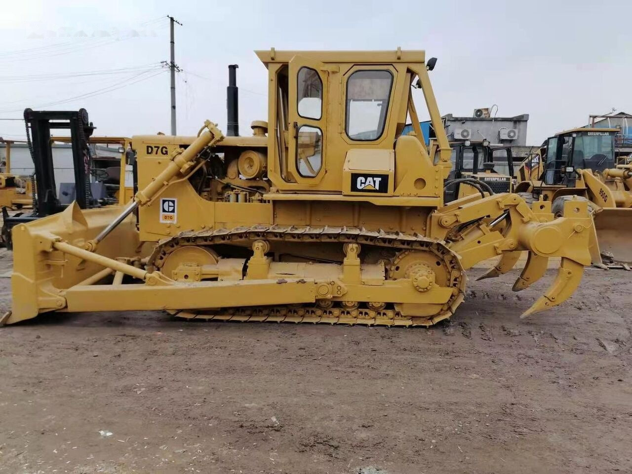 Caterpillar D7G - Buldôzer: foto 1 Caterpillar D7G - Buldôzer: foto 1