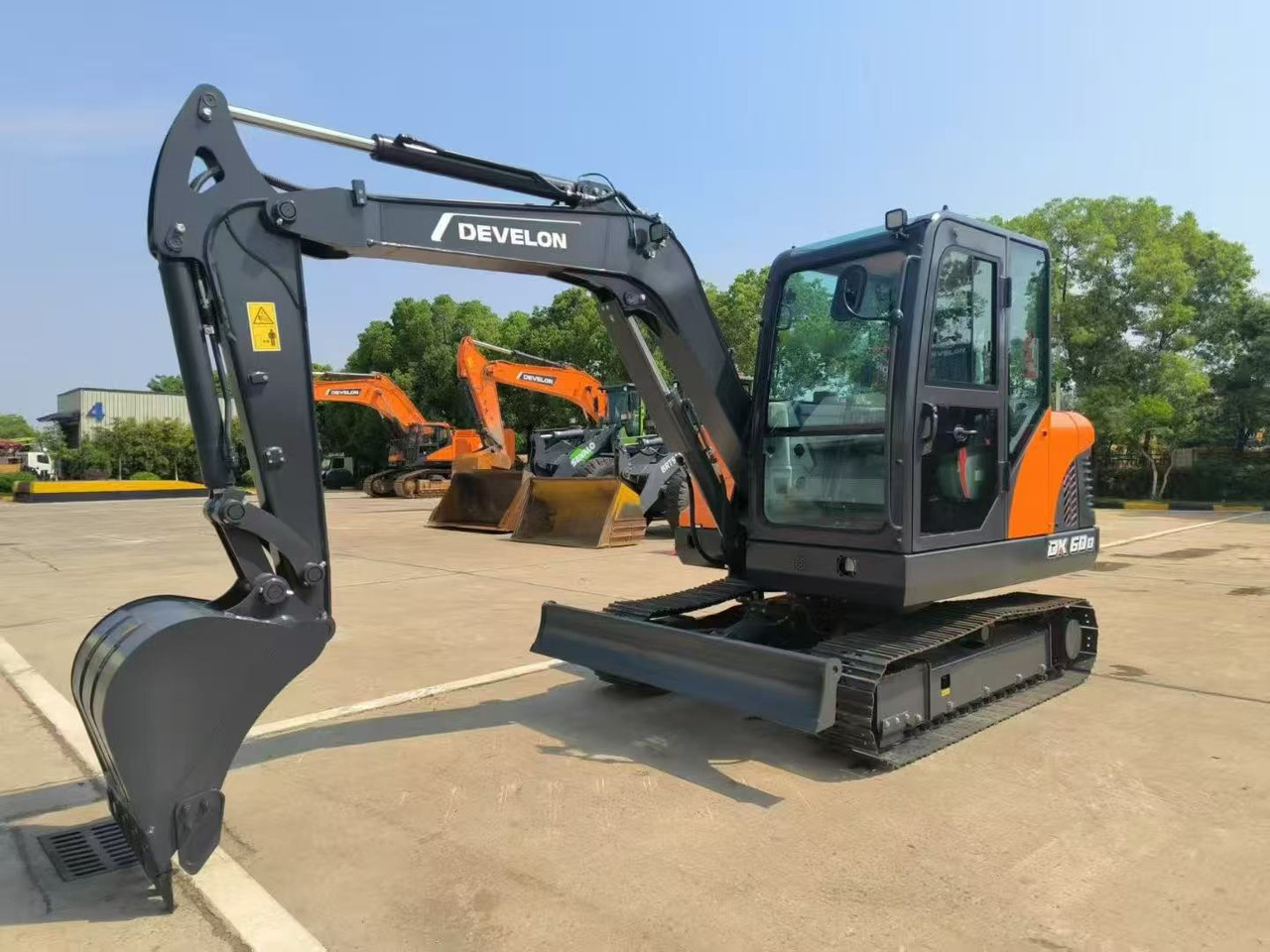 DOOSAN DX60D - Mini escavadeira: foto 3 DOOSAN DX60D - Mini escavadeira: foto 3