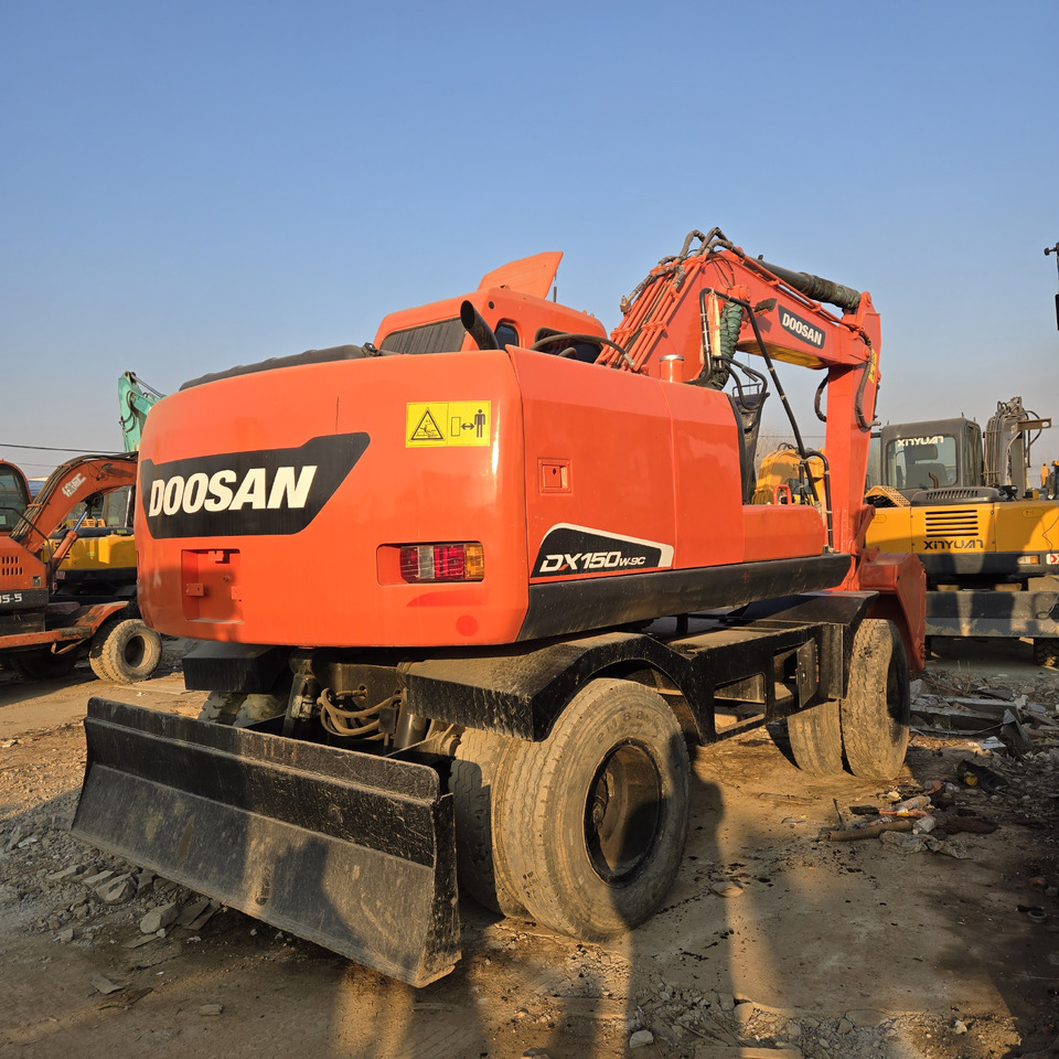 Doosan DX150W-9C - Escavadeira de rodas: foto 5 Doosan DX150W-9C - Escavadeira de rodas: foto 5