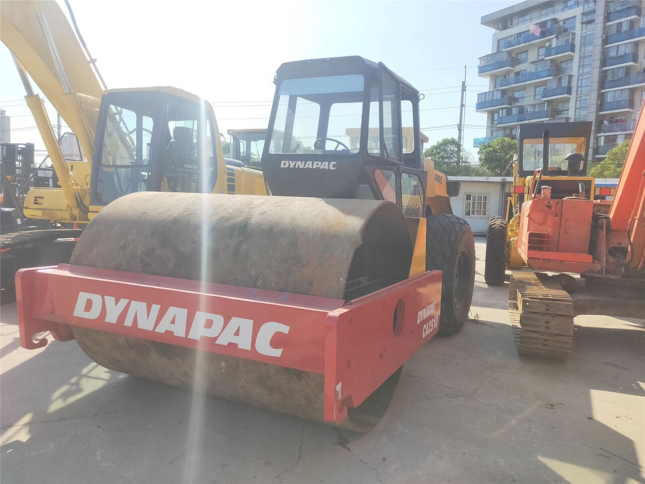 Dynapac CA251D - Compactador de asfalto: foto 3 Dynapac CA251D - Compactador de asfalto: foto 3