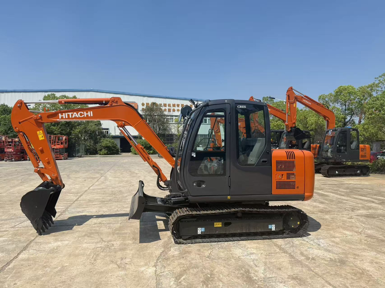 HITACHI ZX60 - Escavadeira: foto 1 HITACHI ZX60 - Escavadeira: foto 1