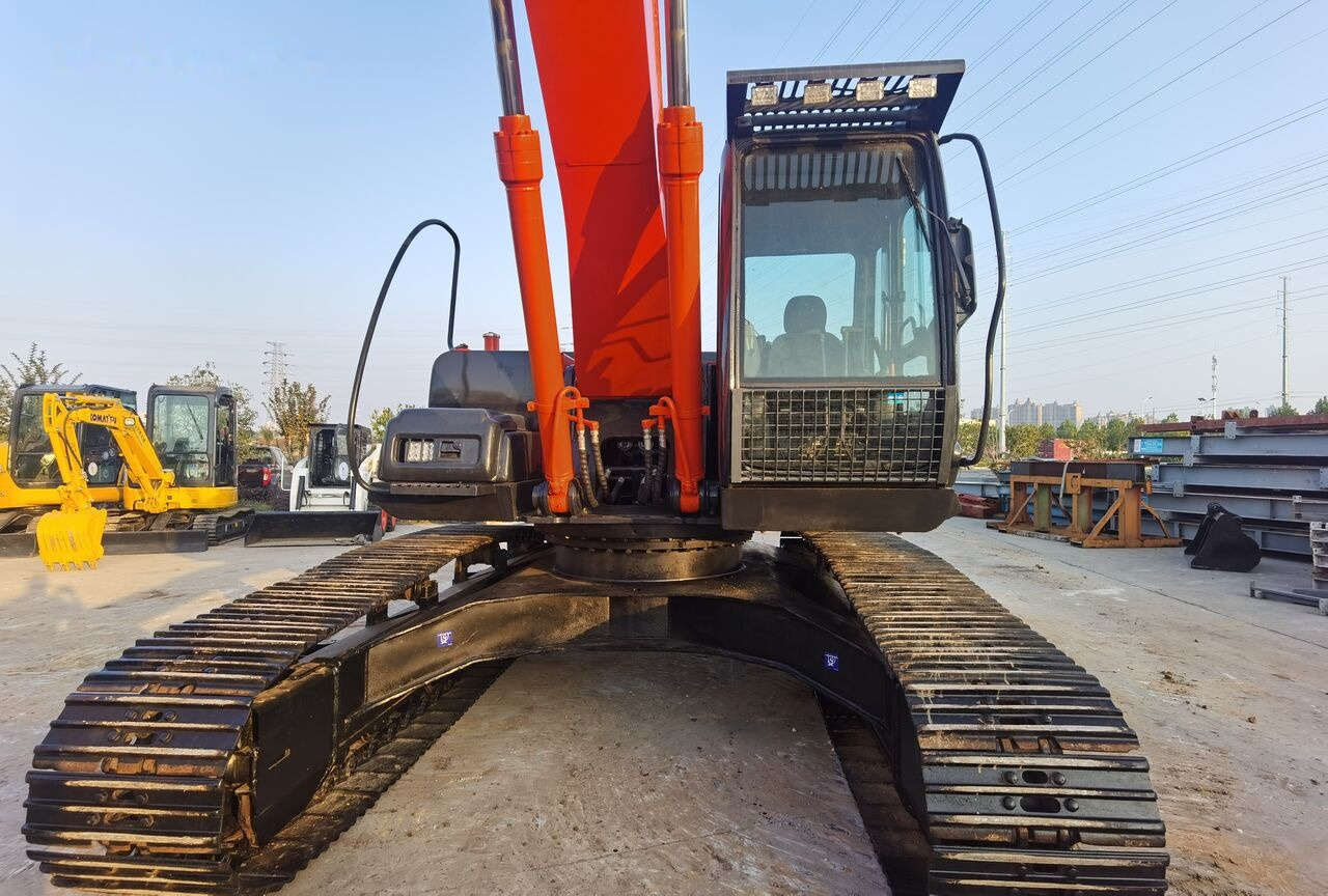 Hitachi ZX240 - Escavadora de rastos: foto 2 Hitachi ZX240 - Escavadora de rastos: foto 2