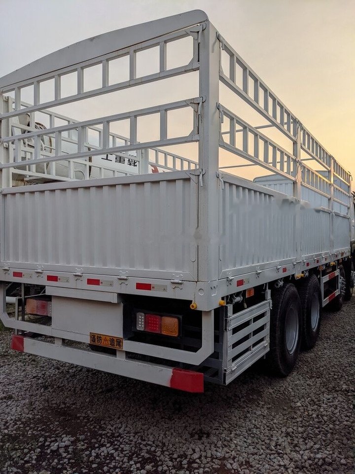 Howo 375 - Camião de caixa aberta/ Plataforma: foto 2 Howo 375 - Camião de caixa aberta/ Plataforma: foto 2