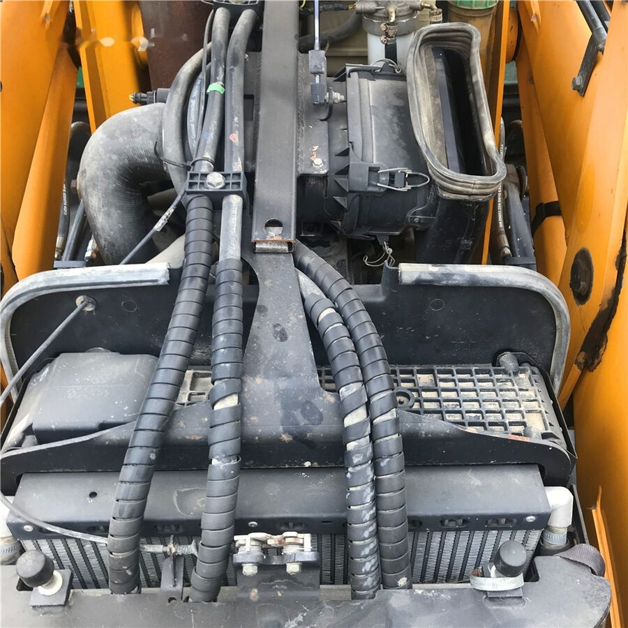 Retroescavadeira JCB 3CX-4T: foto 10