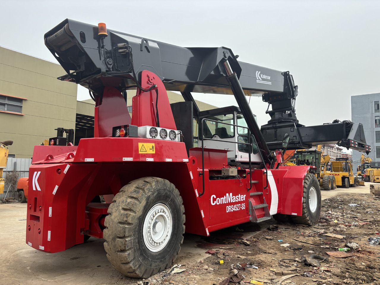 KALMAR DRS4527-S5 - Manipulador de contentor: foto 5 KALMAR DRS4527-S5 - Manipulador de contentor: foto 5