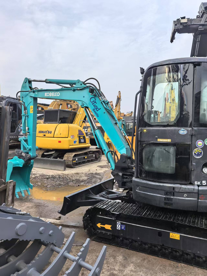 KOBELCO SK55SR - Mini escavadeira: foto 3 KOBELCO SK55SR - Mini escavadeira: foto 3