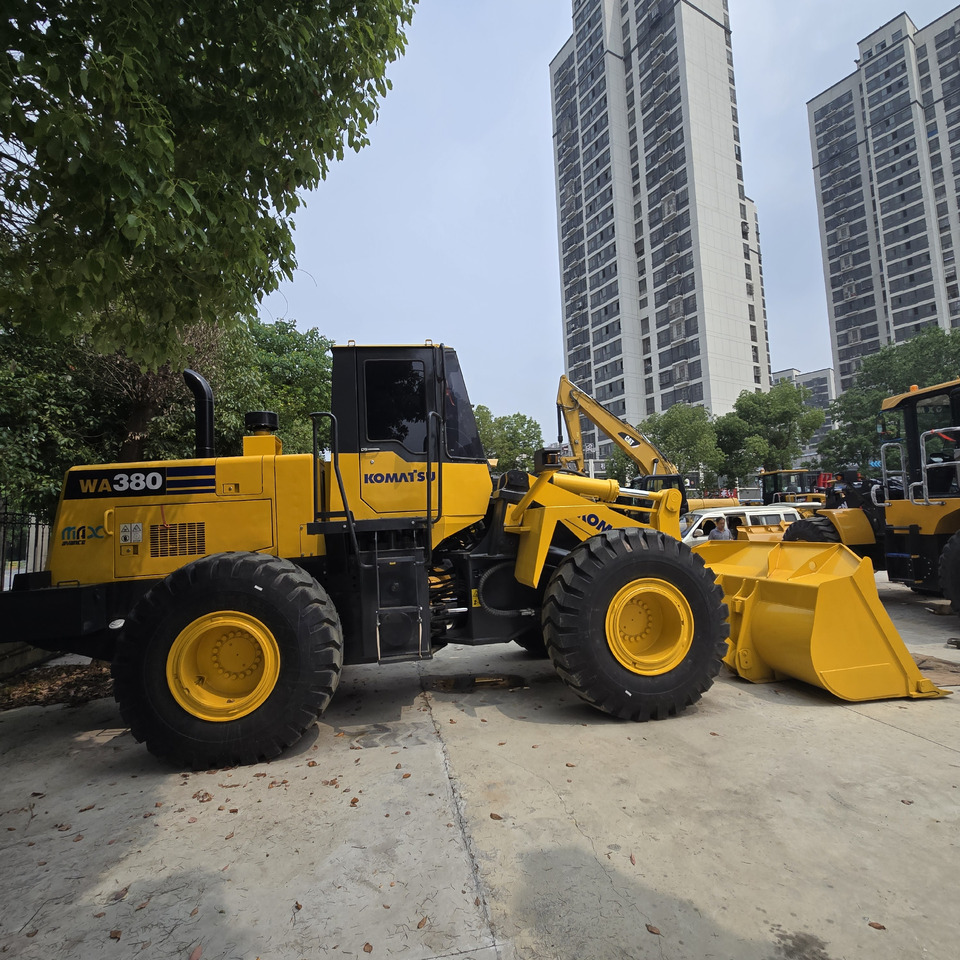 KOMATSU WA380 - Carregadeira de rodas: foto 1 KOMATSU WA380 - Carregadeira de rodas: foto 1