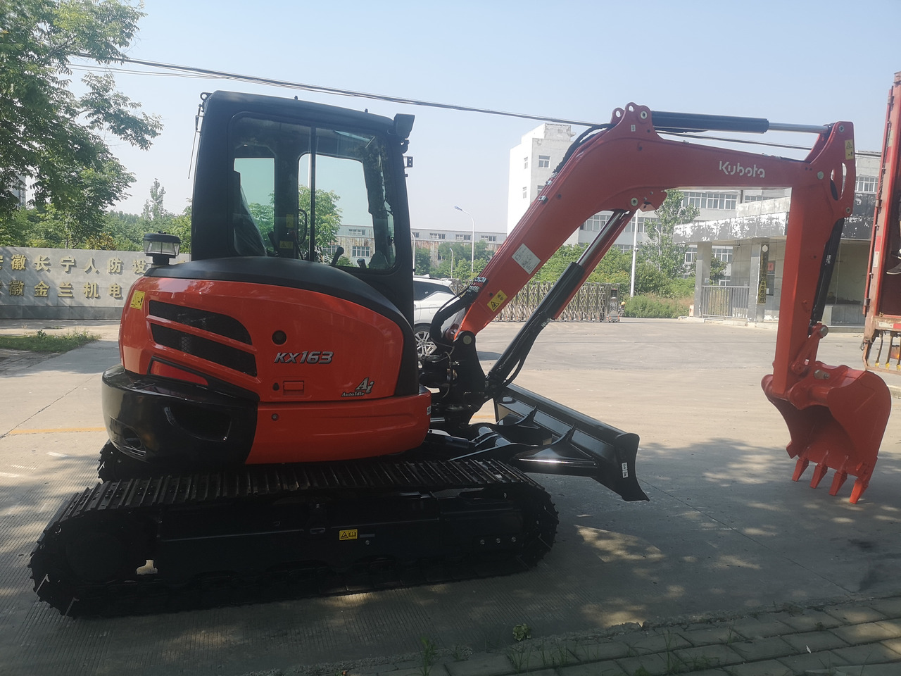 KUBOTA KX163-5 - Mini escavadeira: foto 3 KUBOTA KX163-5 - Mini escavadeira: foto 3