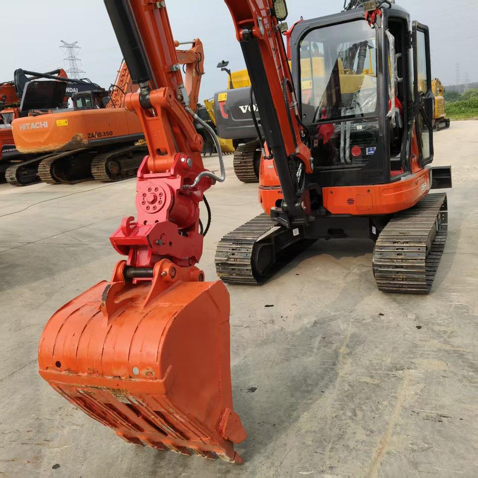 KUBOTA U55-4 - Mini escavadeira: foto 4 KUBOTA U55-4 - Mini escavadeira: foto 4